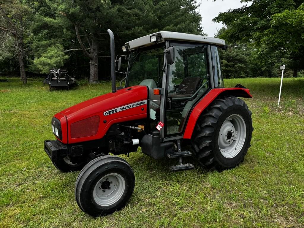 Image of Massey Ferguson 4225 Primary image