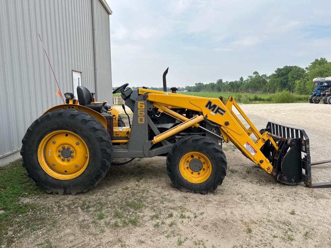 Image of Massey Ferguson 660 Primary image