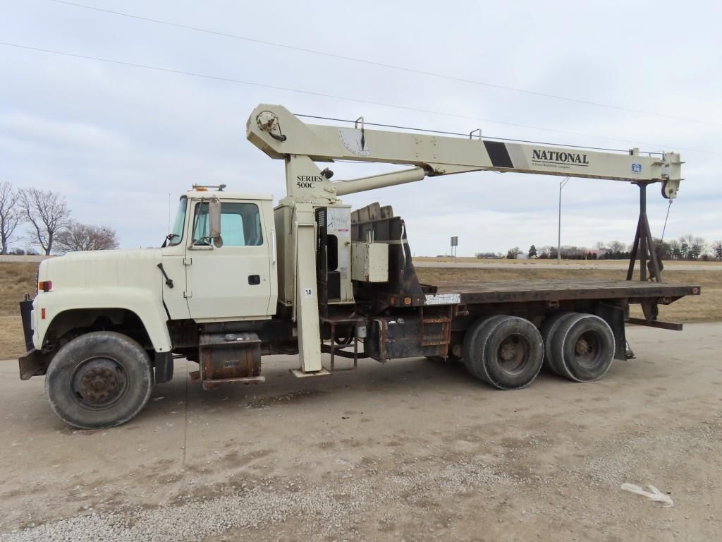 Main image Ford L8000