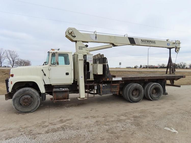 1997 Ford L8000 Equipment Image0