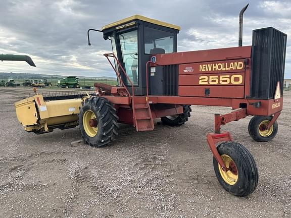 Image of New Holland 2550 equipment image 2