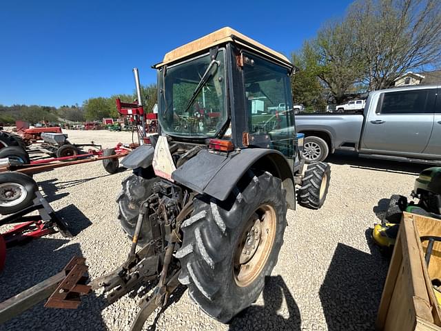 Image of New Holland 4430 equipment image 3