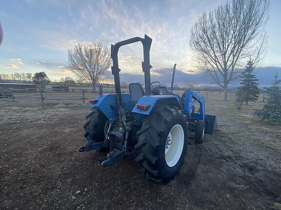 Image of New Holland 4835 equipment image 4