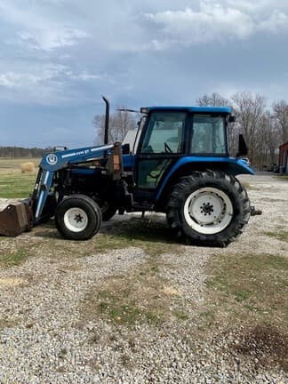 Main image New Holland 4835