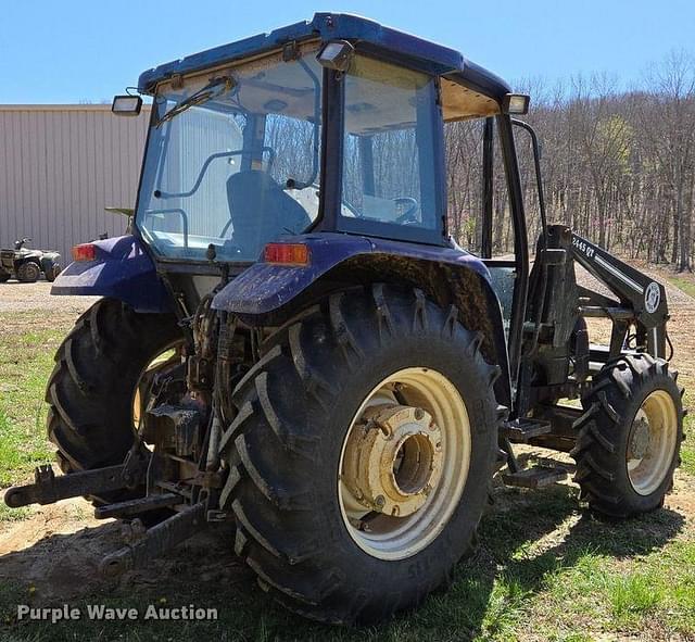 Image of New Holland 4835 equipment image 4