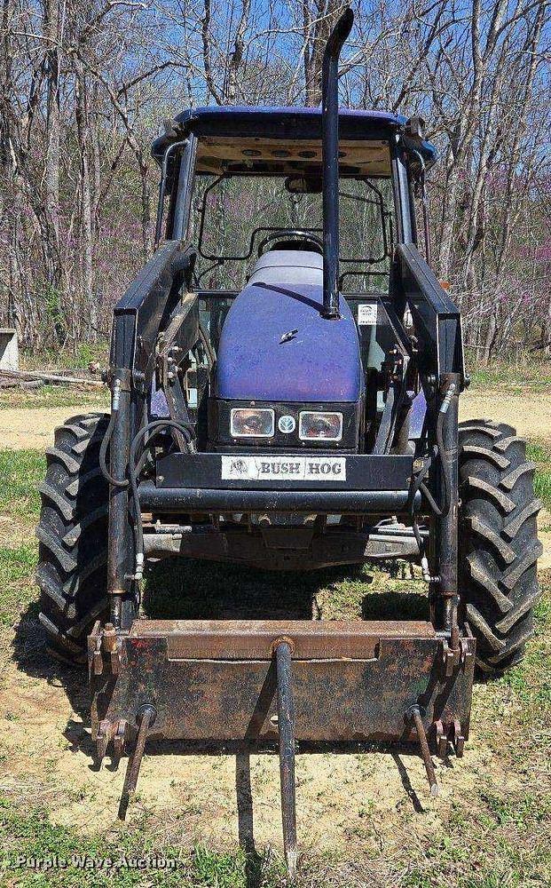 Image of New Holland 4835 equipment image 1
