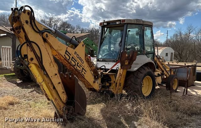 Image of New Holland 555E equipment image 4