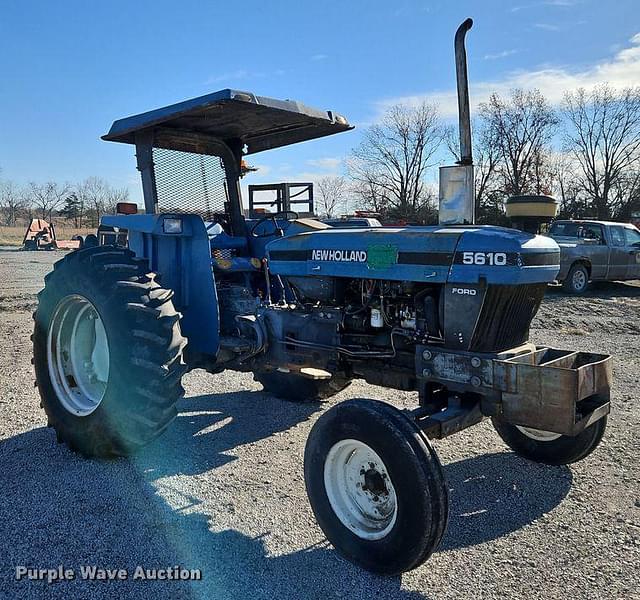 Image of New Holland 5610 equipment image 2