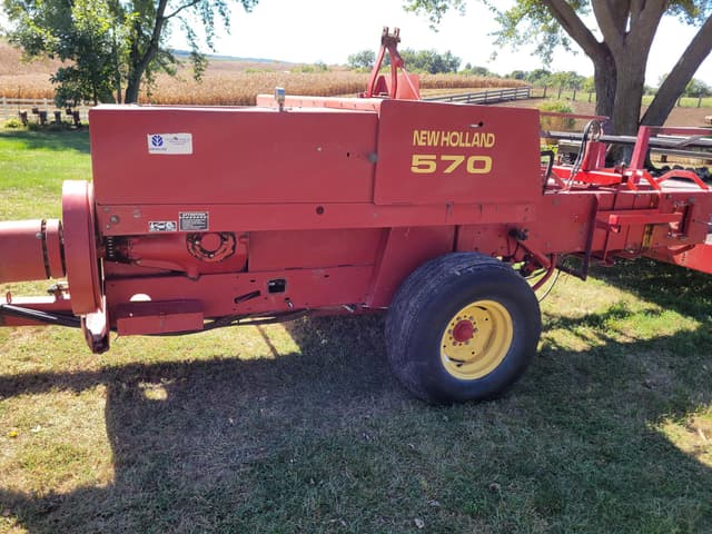 Image of New Holland 570 equipment image 1