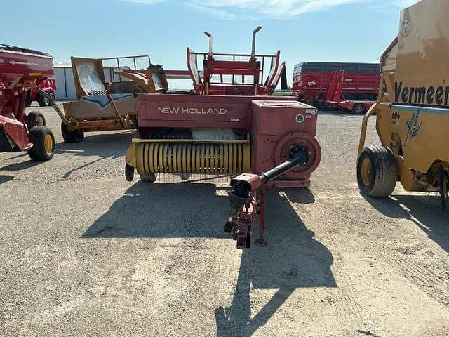Image of New Holland 570 equipment image 2