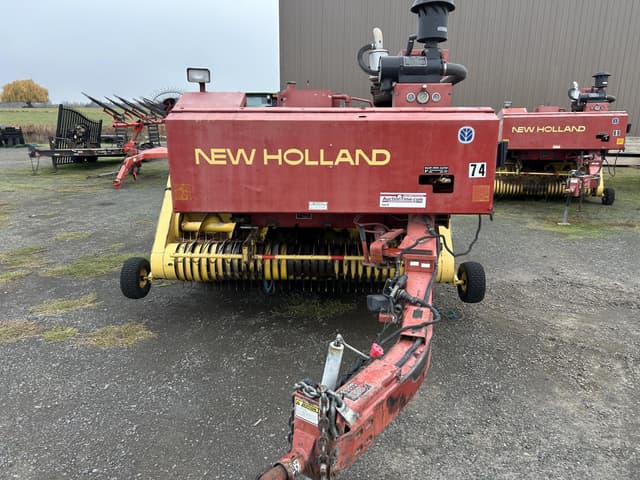 Image of New Holland 585 equipment image 1