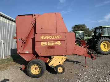 Main image New Holland 654