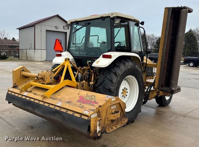 Image of New Holland 6635 equipment image 4