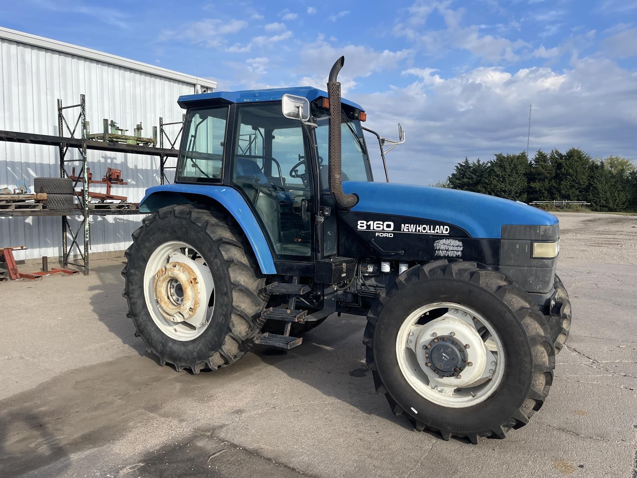 1997 New Holland 8160 Equipment Image0