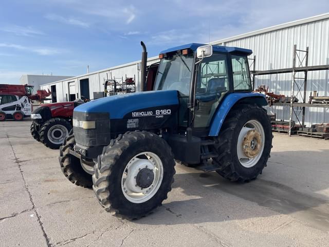 Image of New Holland 8160 equipment image 2