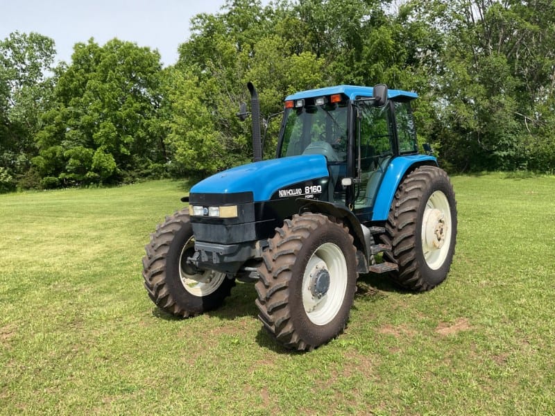 1997 New Holland 8160 Equipment Image0