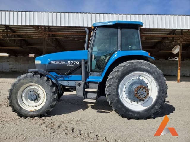 Image of New Holland 8770 equipment image 1