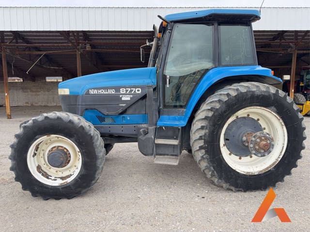 Image of New Holland 8770 equipment image 1