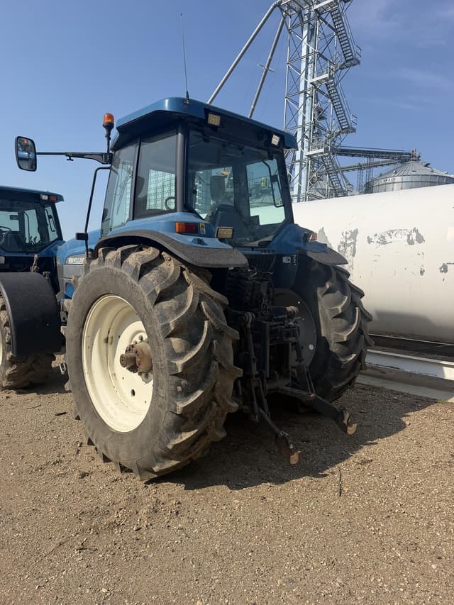 Image of New Holland 8870 equipment image 3