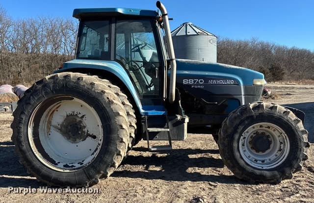 Image of New Holland 8870 equipment image 3
