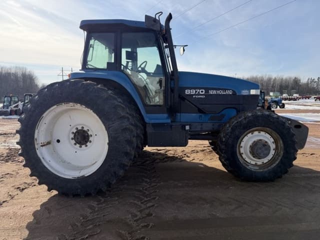 Image of New Holland 8970 equipment image 3