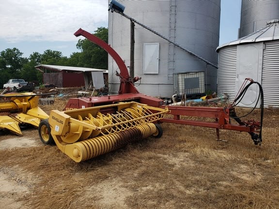 Main image New Holland 900