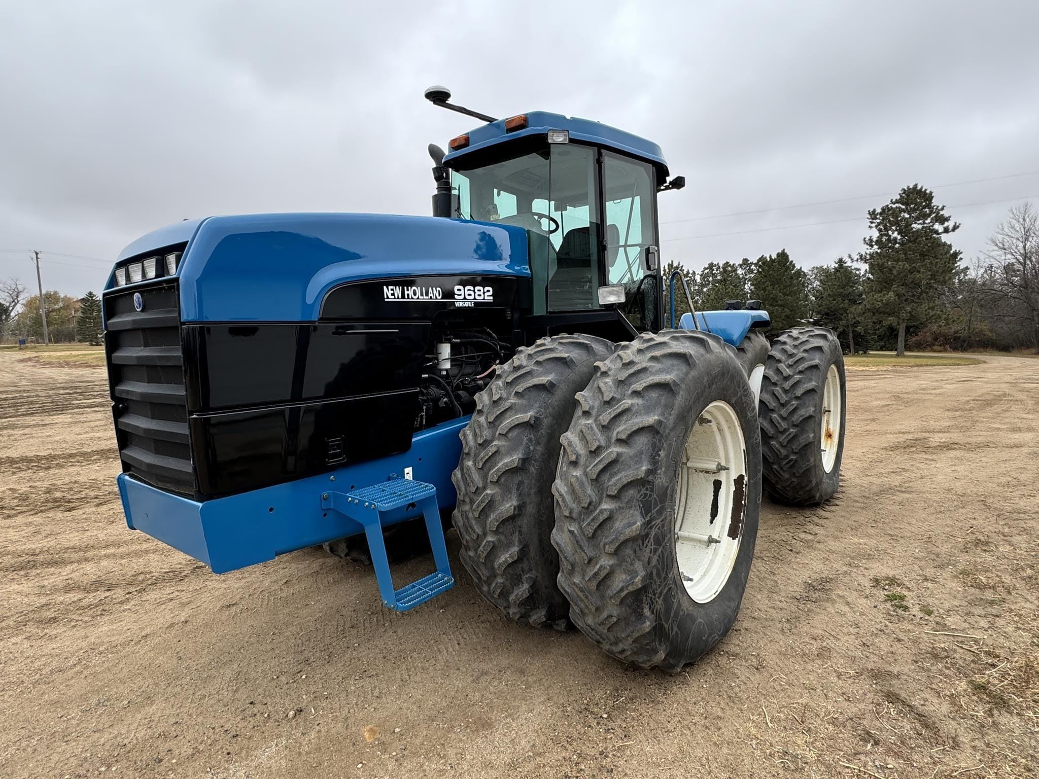 Main image New Holland 9682