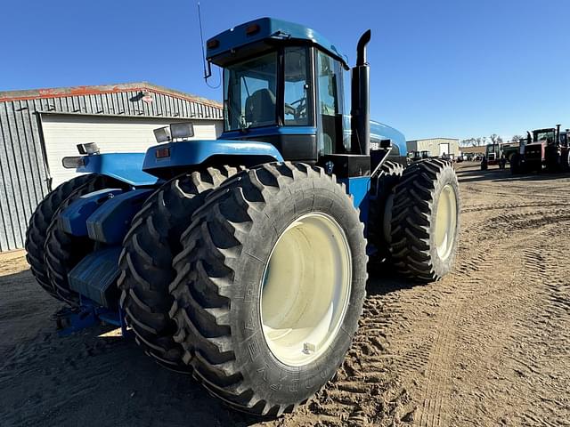 Image of New Holland 9682 equipment image 2