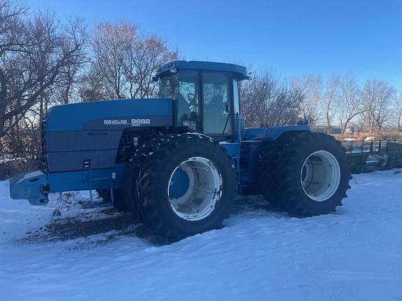 Image of New Holland 9682 equipment image 1