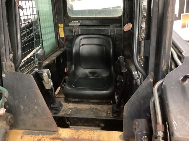 Thumbnail image New Holland LX885 15