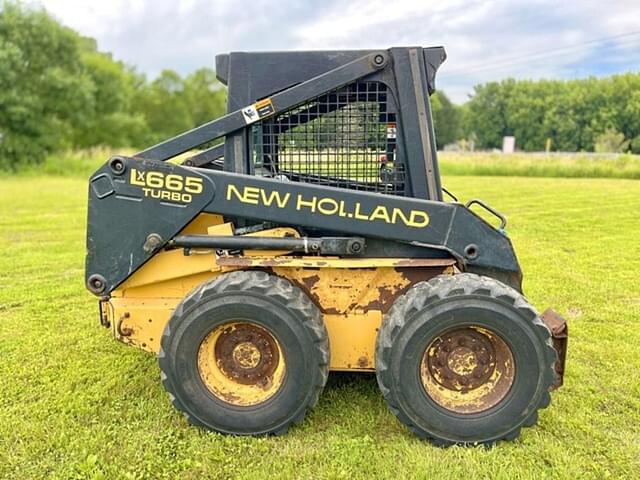 Image of New Holland LX665 equipment image 2