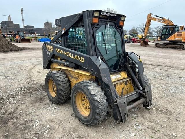Image of New Holland LX665 equipment image 2