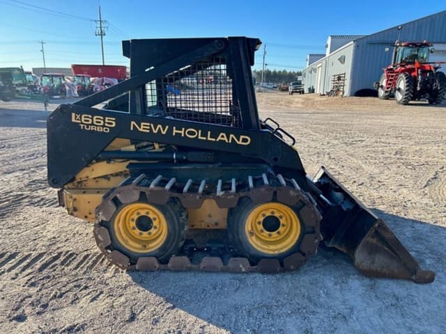 Image of New Holland LX665 equipment image 3