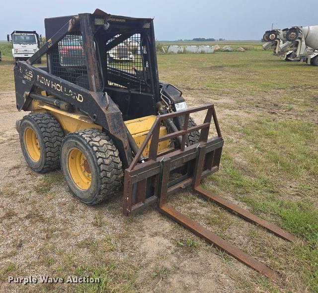 Image of New Holland LX665 equipment image 2