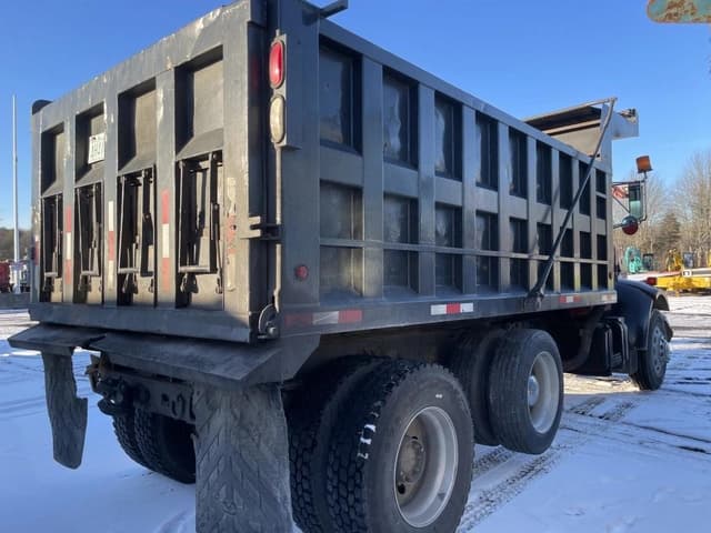 Image of Peterbilt 330 equipment image 3