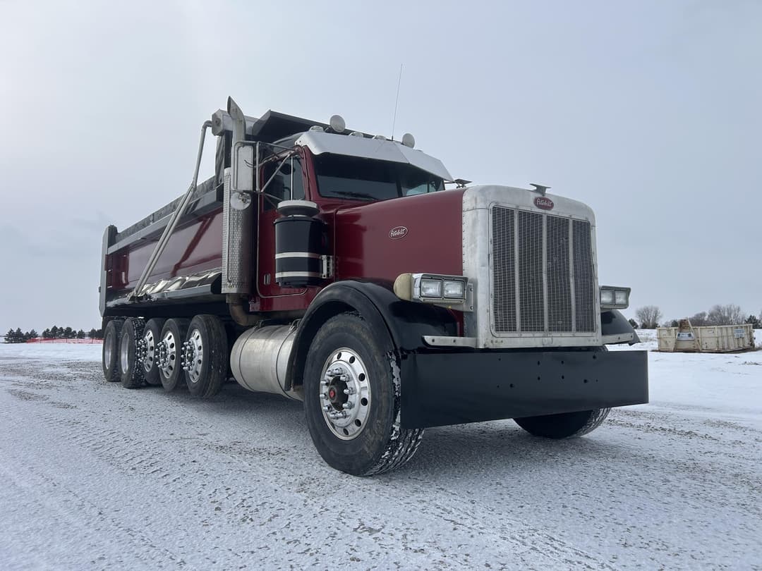 Image of Peterbilt 357 Primary image