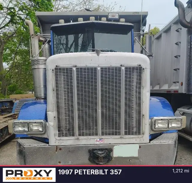 Image of Peterbilt 357 equipment image 3