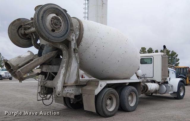 Image of Peterbilt 357 equipment image 4