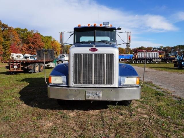 Image of Peterbilt 377 equipment image 1