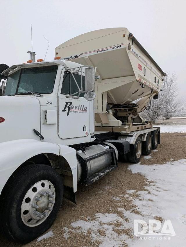 Image of Peterbilt 377 equipment image 1