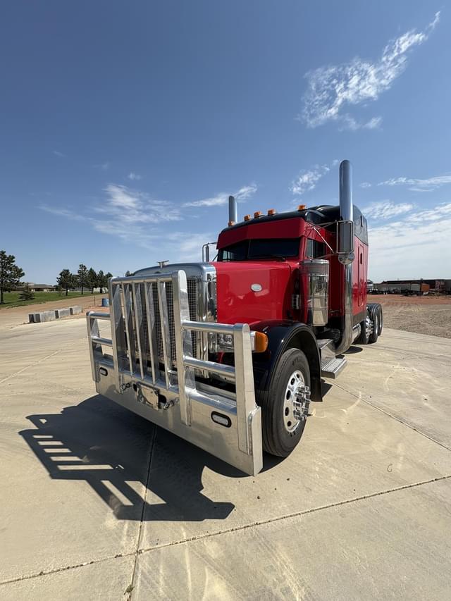 Image of Peterbilt 378 equipment image 1