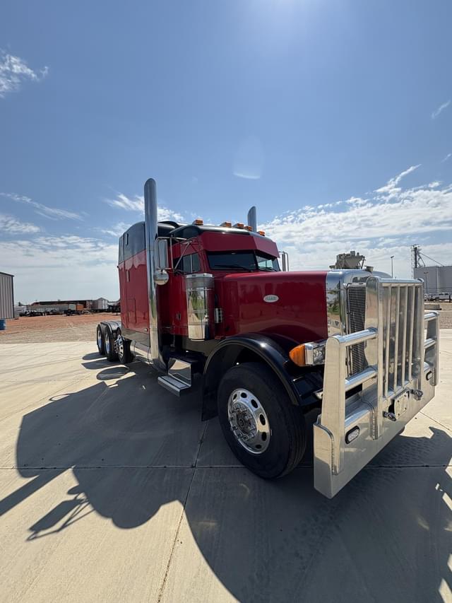 Image of Peterbilt 378 equipment image 2