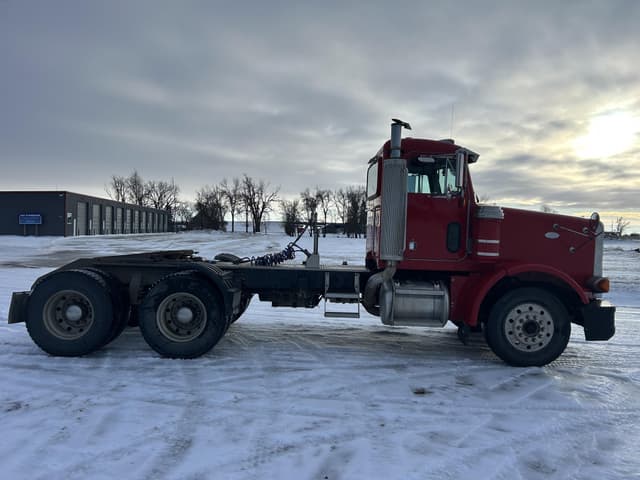 Image of Peterbilt 378 equipment image 3