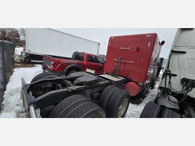 Image of Peterbilt 379 equipment image 4
