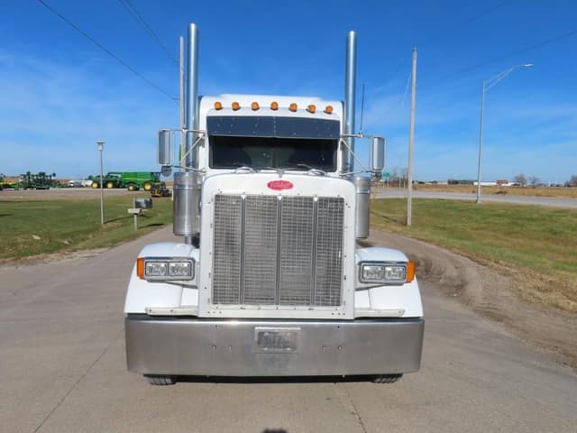 Image of Peterbilt 379 equipment image 2