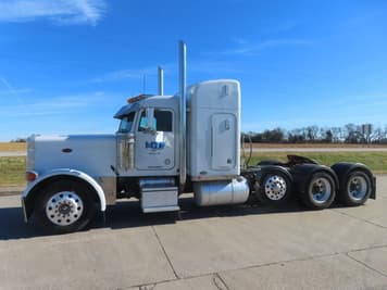Main image Peterbilt 379