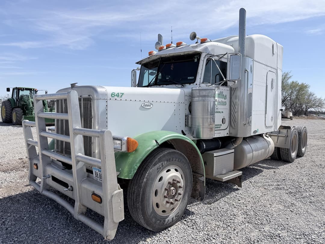Image of Peterbilt 379 Primary image