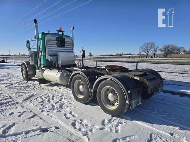 Image of Peterbilt 379 equipment image 4