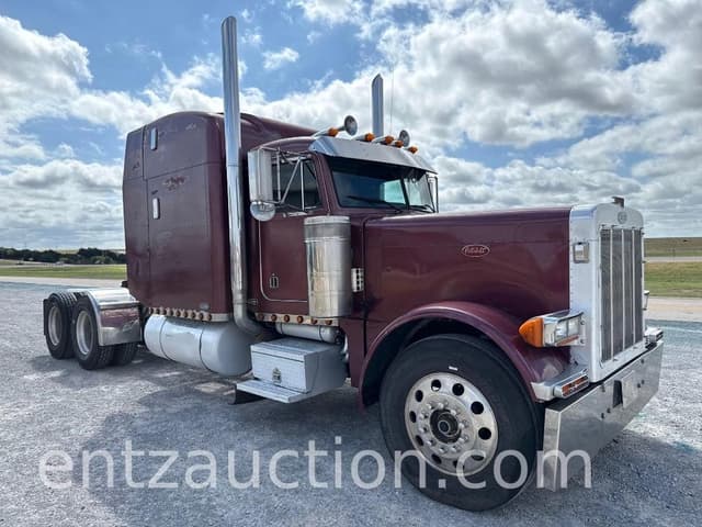 Image of Peterbilt 379 equipment image 2