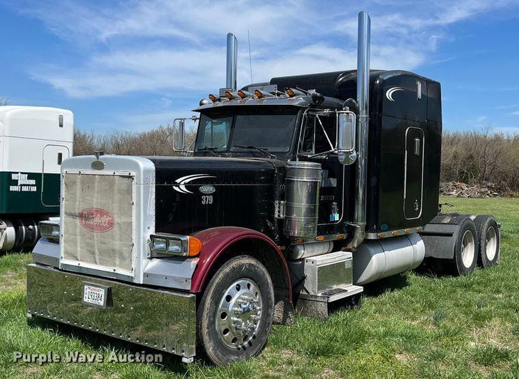 Main image Peterbilt 379